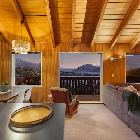 The Lookout Villa Queenstown Exterior photo